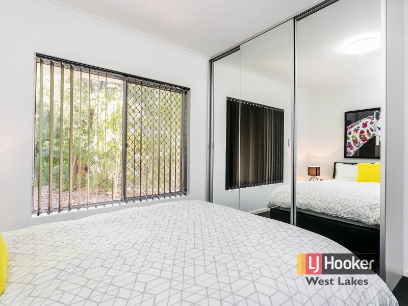 1/4 Douglas Grove, Glenelg North SA 5045