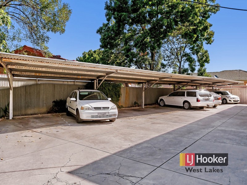 1/4 Douglas Grove, Glenelg North SA 5045