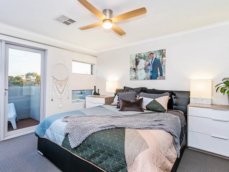 5 Yamba Grove, West Lakes Shore SA 5020