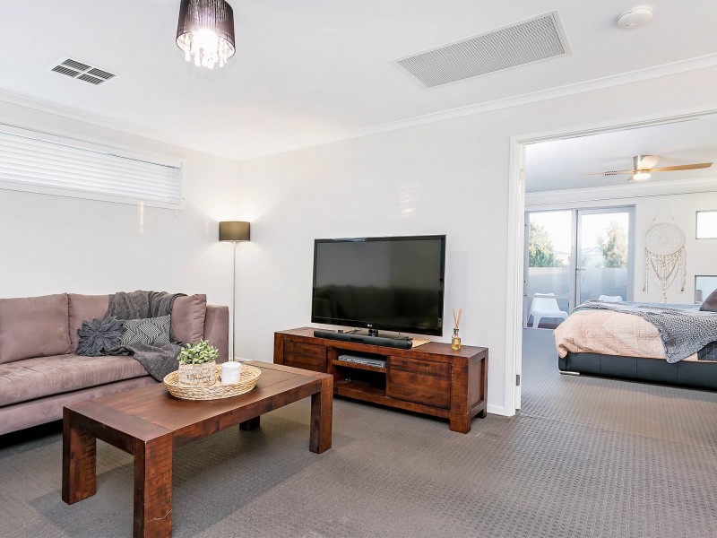 5 Yamba Grove, West Lakes Shore SA 5020