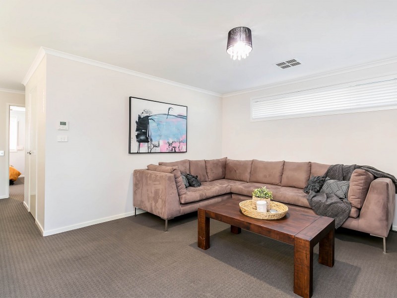 5 Yamba Grove, West Lakes Shore SA 5020