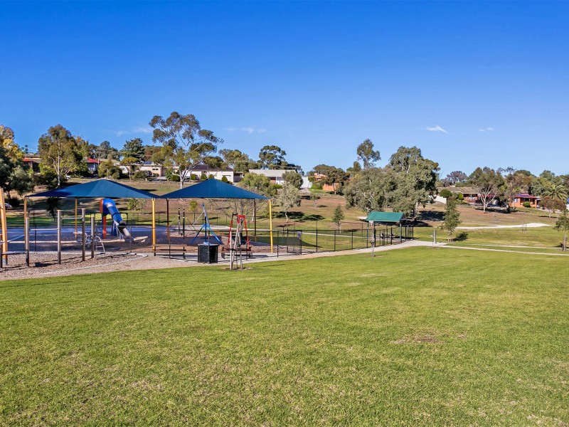 51 Warren Road, Para Vista SA 5093