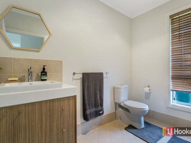 10 Hams Road, Flagstaff Hill SA 5159