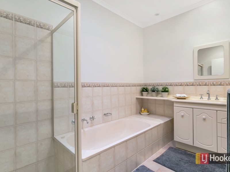 10 Hams Road, Flagstaff Hill SA 5159