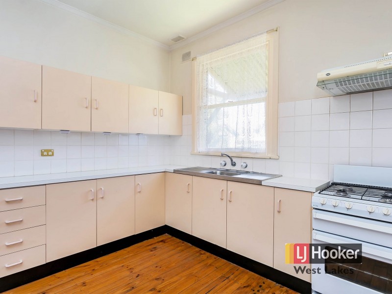 21 Carey Avenue, Seaton SA 5023