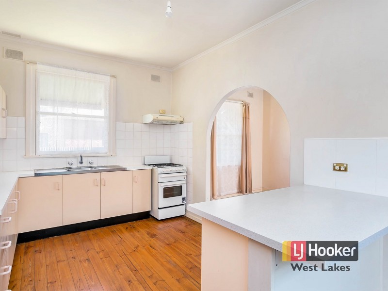 21 Carey Avenue, Seaton SA 5023