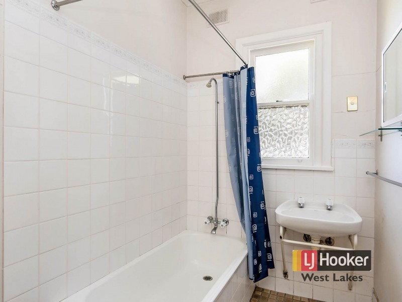 21 Carey Avenue, Seaton SA 5023
