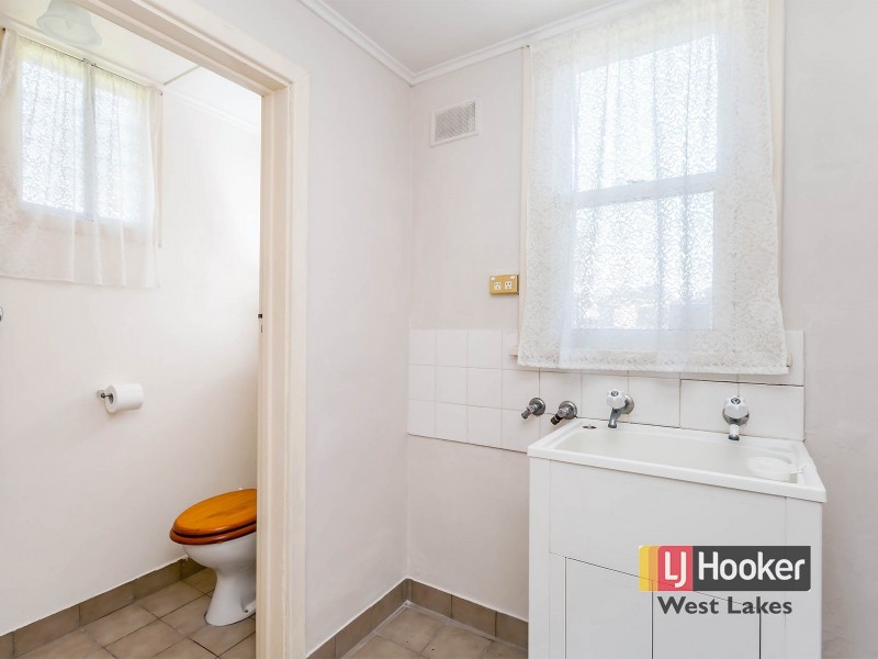 21 Carey Avenue, Seaton SA 5023