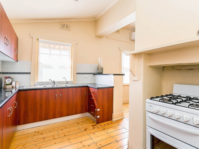 26 West Lakes Boulevard, Albert Park SA 5014