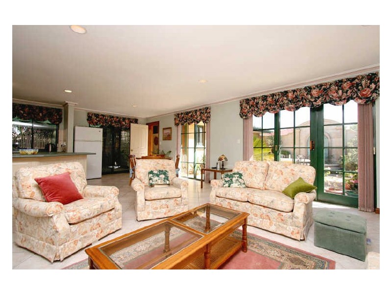 29 Antigua Grove, West Lakes SA 5021