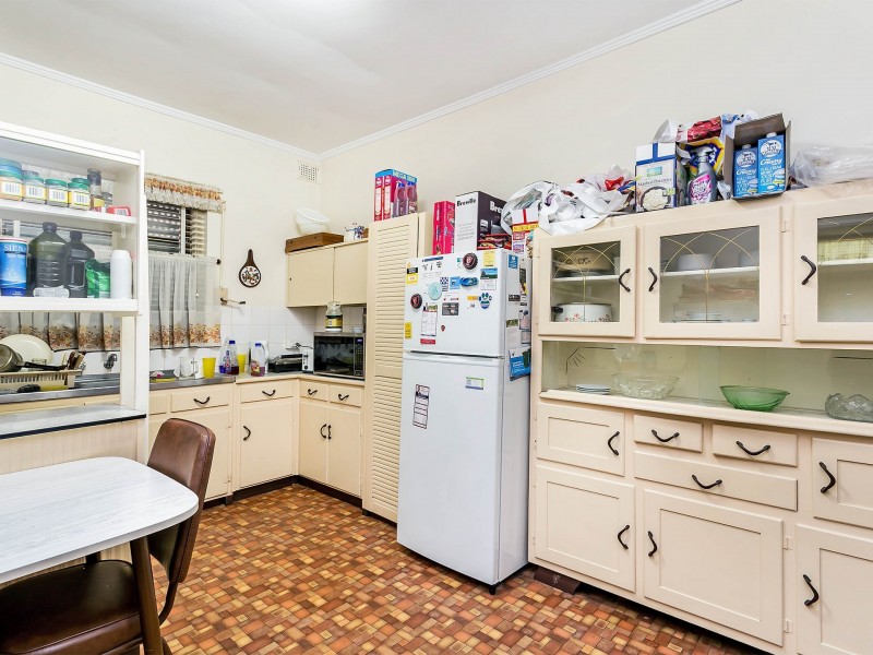 10 Percy Street, Seaton SA 5023