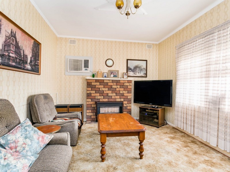 10 Percy Street, Seaton SA 5023