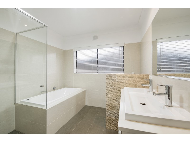 15 White Sands Drive, Grange SA 5022