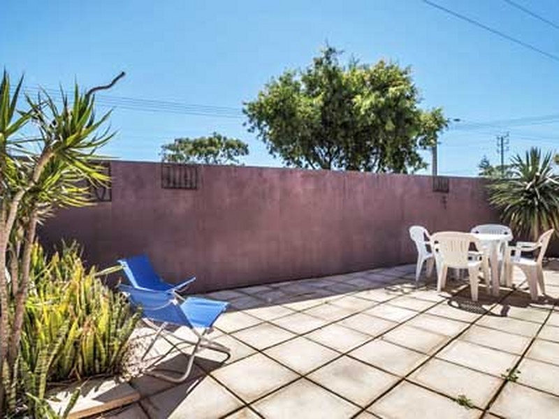 2 Centre Street, Largs Bay SA 5016