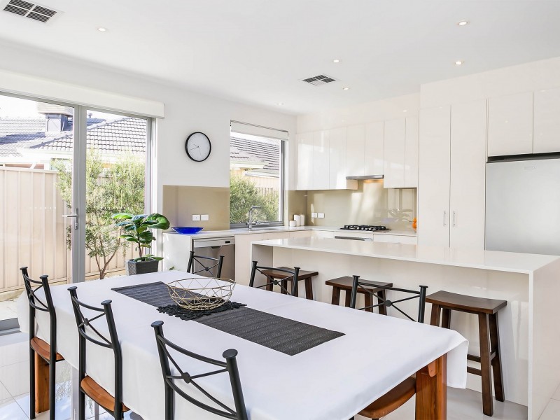 33A Sharpie Crescent, Grange SA 5022