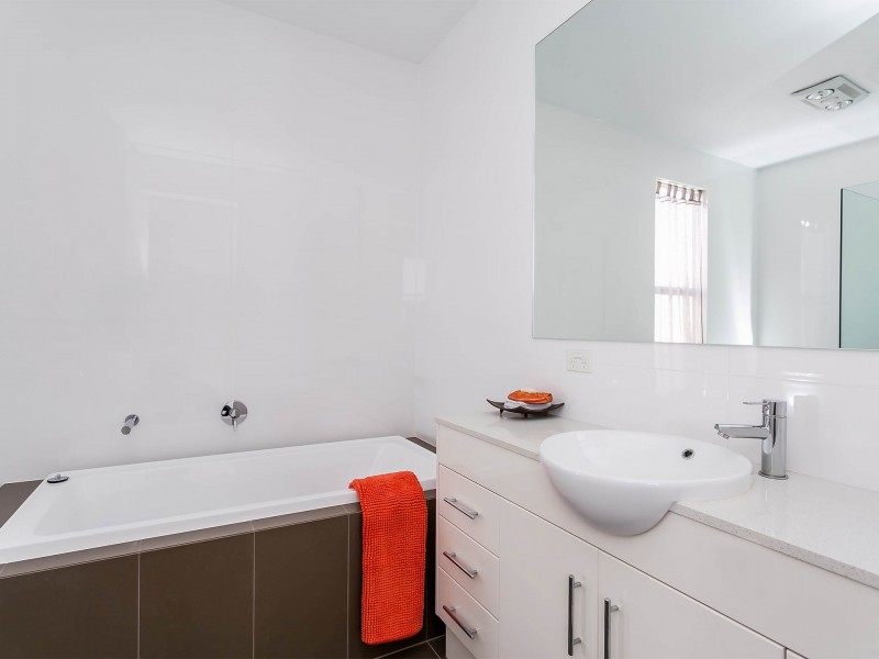 33A Sharpie Crescent, Grange SA 5022