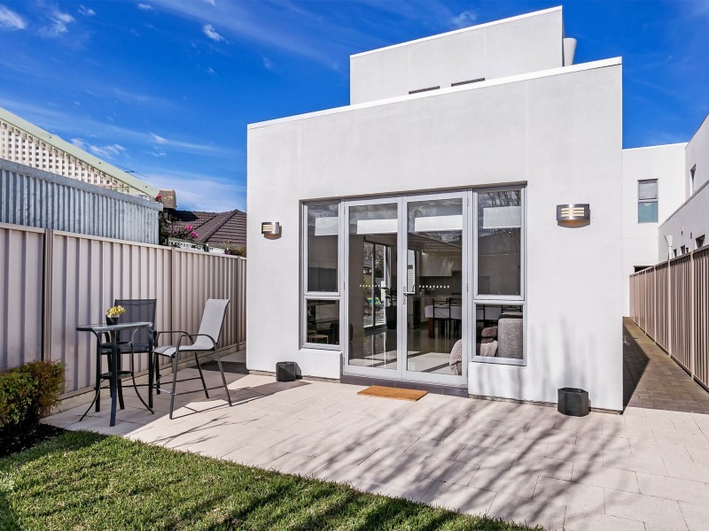 33A Sharpie Crescent, Grange SA 5022
