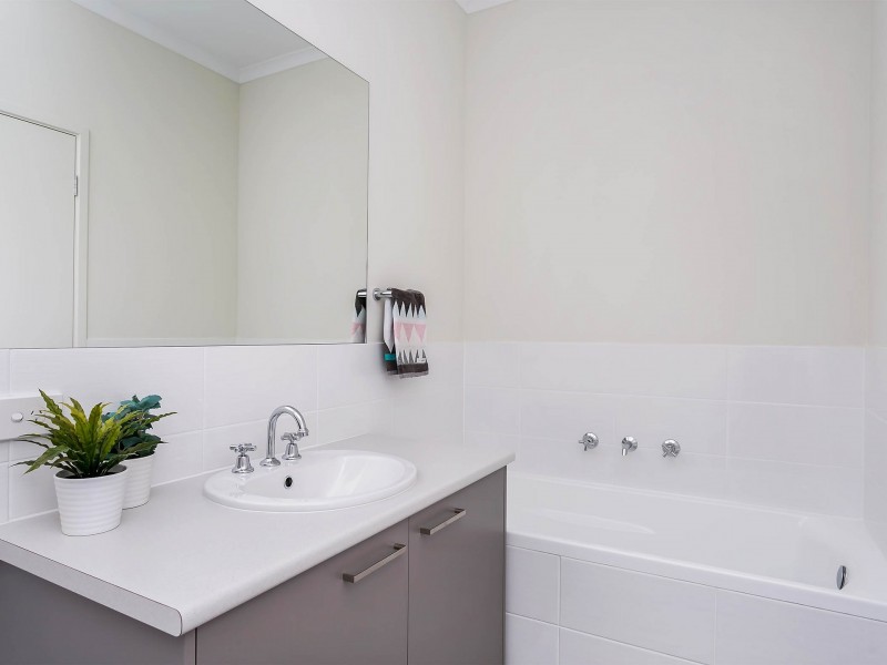 14 Ross Street, Clearview SA 5085