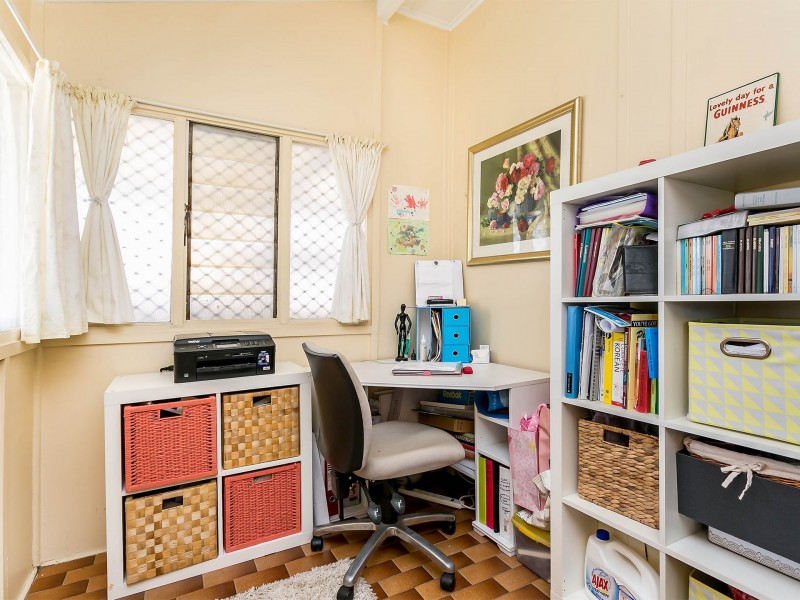 31 Tapleys Hill Road, Hendon SA 5014