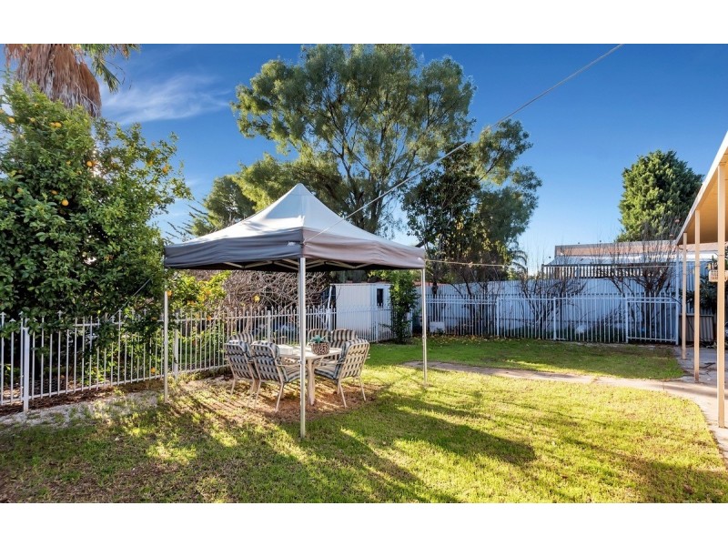 19 Woodlands Road, Elizabeth Downs SA 5113
