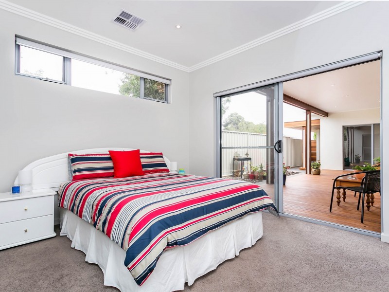 1A Marlee Court, West Lakes SA 5021