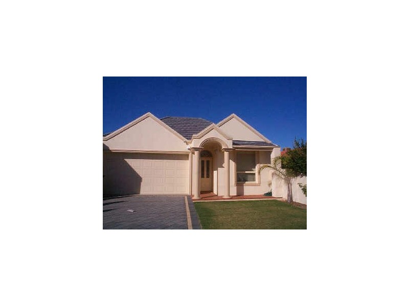 4 Edwin Street, West Lakes Shore SA 5020