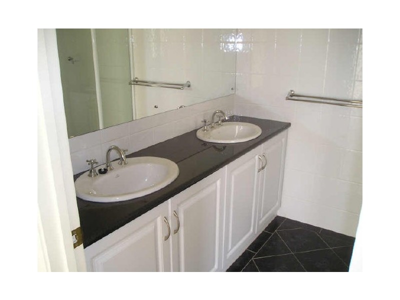 4 Edwin Street, West Lakes Shore SA 5020