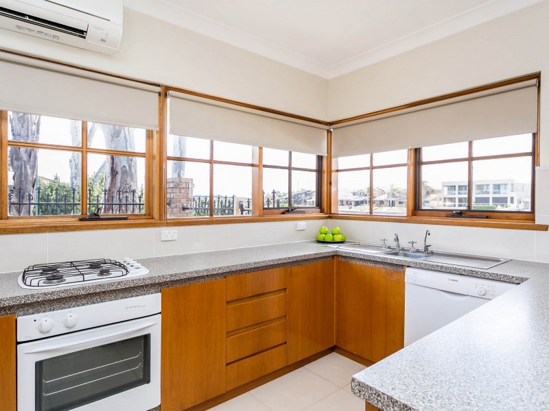 1/6 Anglers Court, West Lakes Shore SA 5020