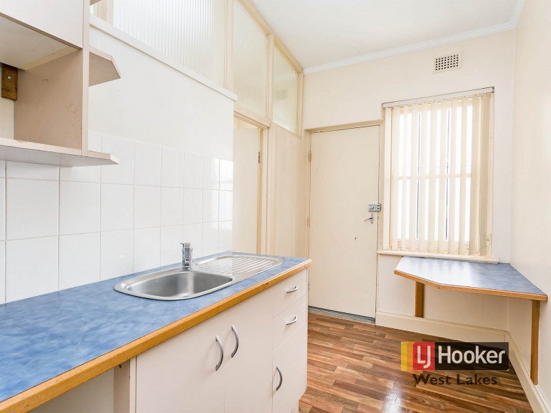 8/3 St Johns Row, Glenelg SA 5045