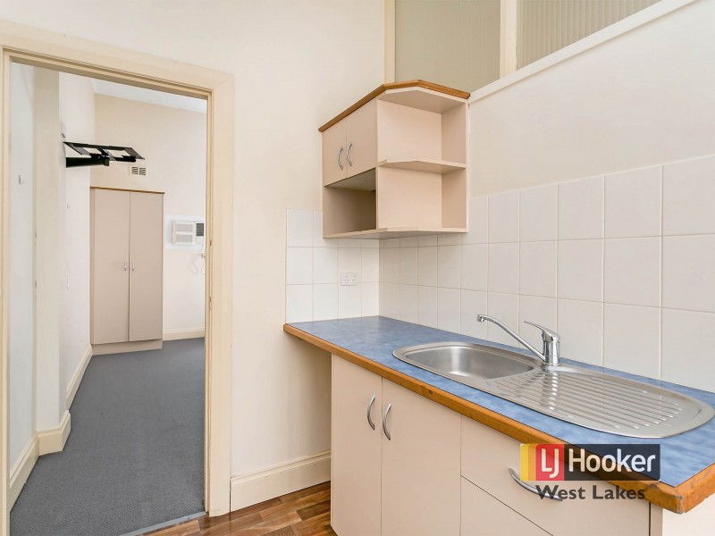 8/3 St Johns Row, Glenelg SA 5045