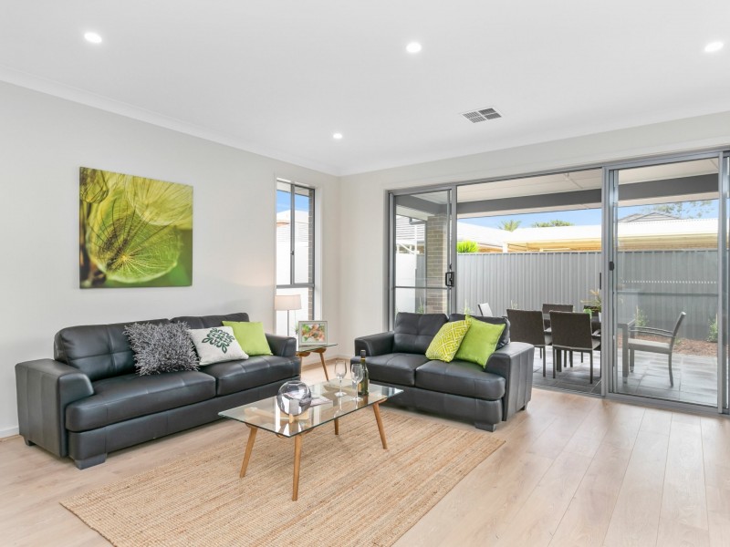 21 Sharpie Crescent, Grange SA 5022