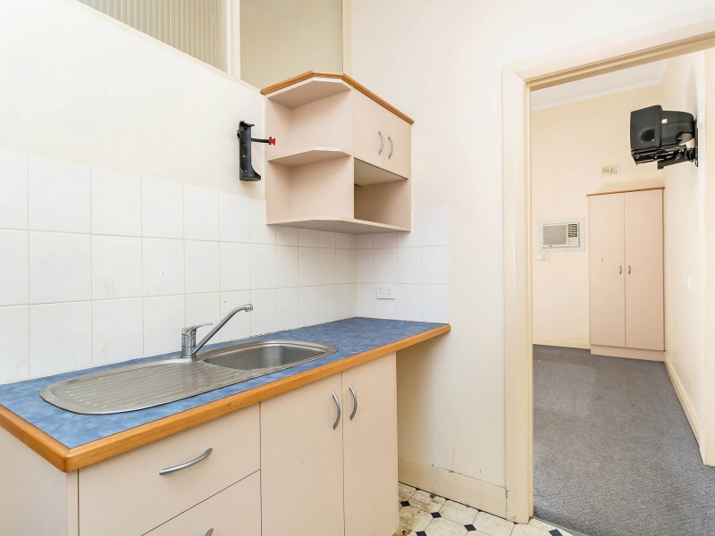 4/3 St Johns Row, Glenelg SA 5045