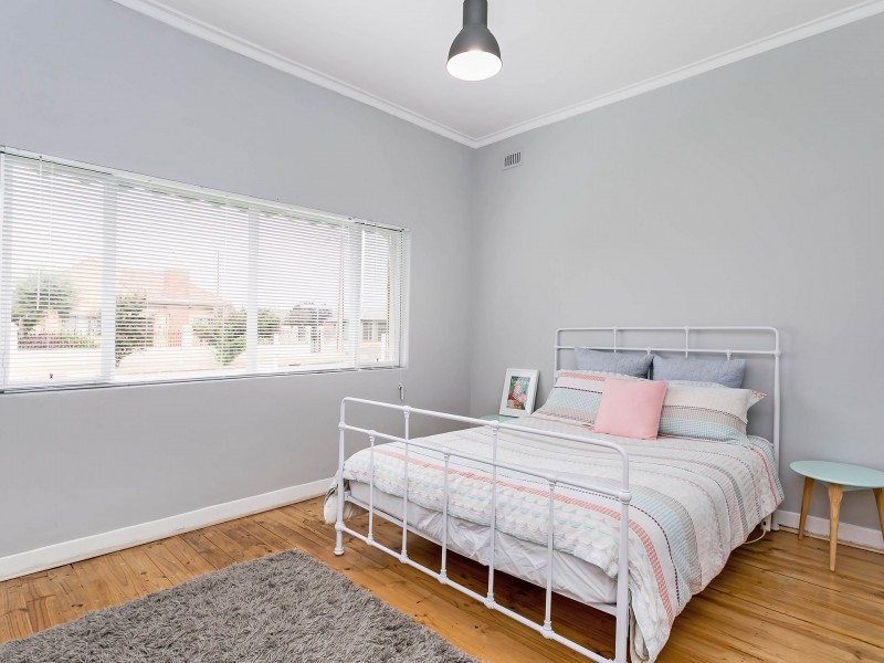 52 Whimpress Avenue, Findon SA 5023