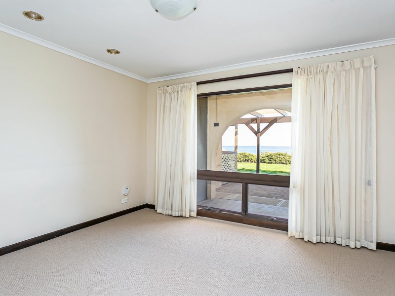 47 Sandpiper Place, West Lakes Shore SA 5020