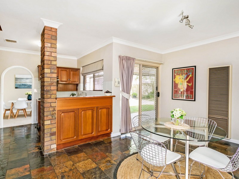 37 Newcombe Avenue, West Lakes Shore SA 5020