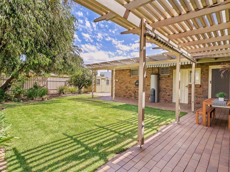 37 Newcombe Avenue, West Lakes Shore SA 5020