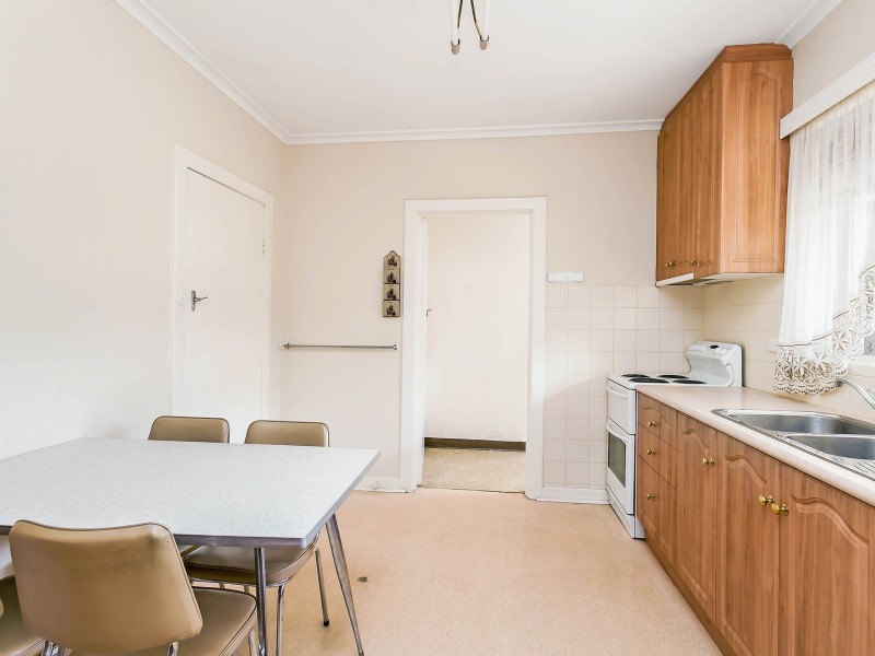 21 Brenthorpe Road, Seaton SA 5023