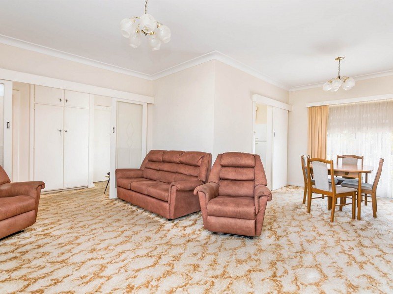 21 Brenthorpe Road, Seaton SA 5023