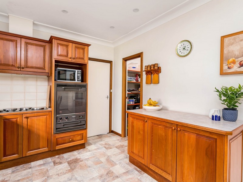 4 Jennifer Street, Seaton SA 5023