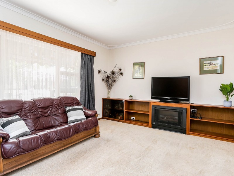 4 Jennifer Street, Seaton SA 5023