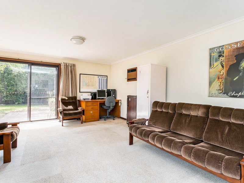 4 Jennifer Street, Seaton SA 5023