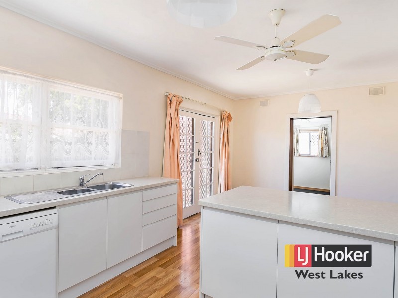18a Colombine Avenue, West Lakes Shore SA 5020