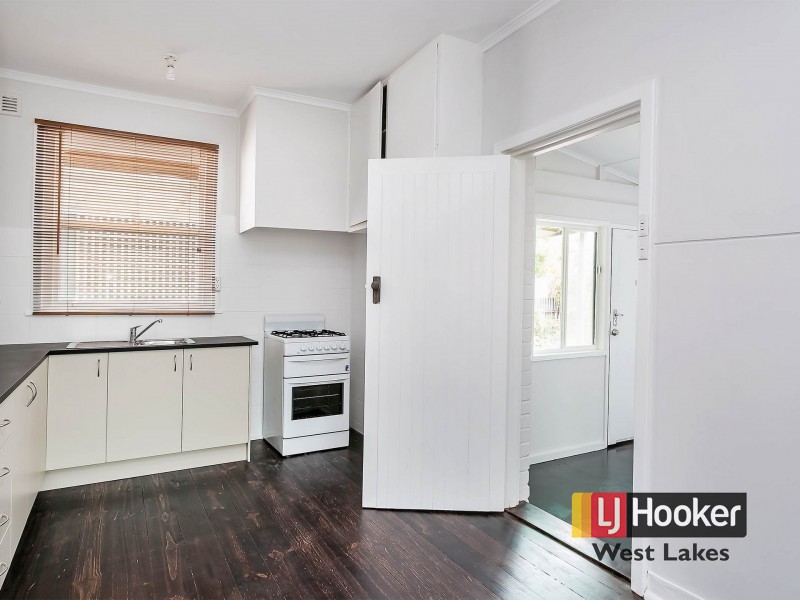 11 Florey Street, Seaton SA 5023