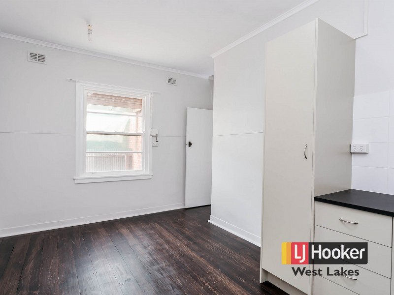 11 Florey Street, Seaton SA 5023