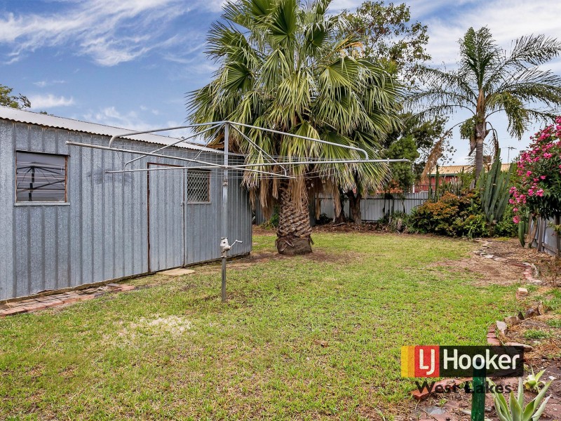 11 Florey Street, Seaton SA 5023