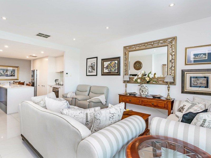 8/155 Brebner Drive, West Lakes SA 5021