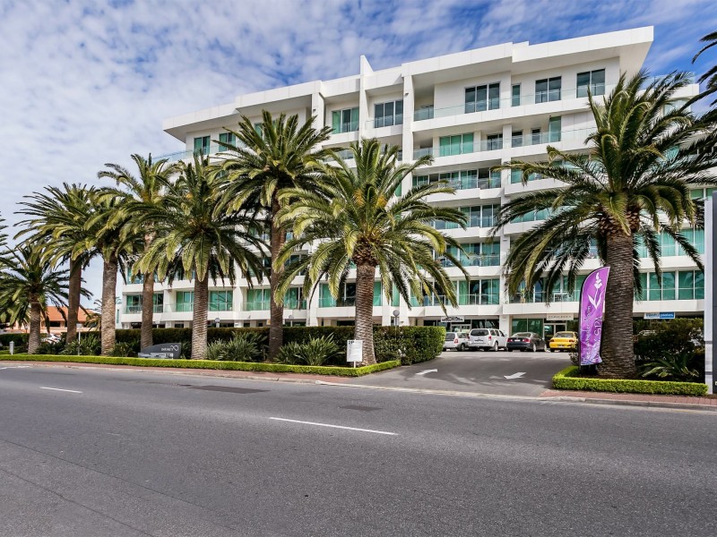 8/155 Brebner Drive, West Lakes SA 5021