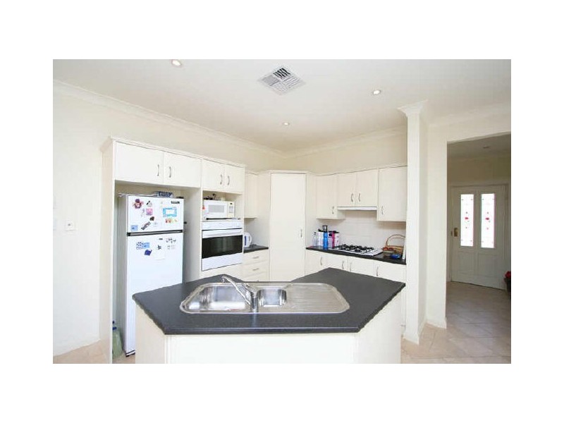 8a HMAS Australia Road, Henley Beach South SA 5022