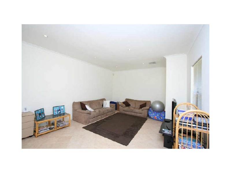 8a HMAS Australia Road, Henley Beach South SA 5022