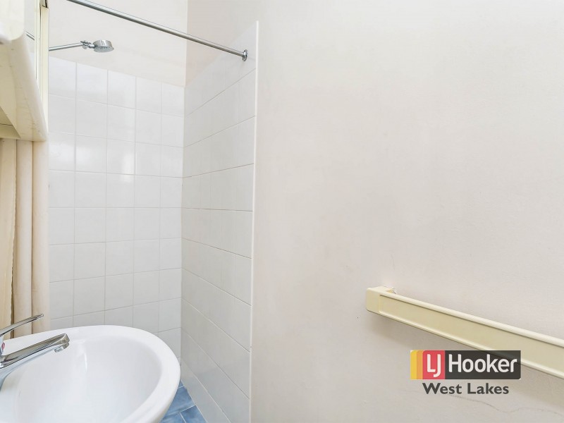 13/3 St Johns Row, Glenelg SA 5045